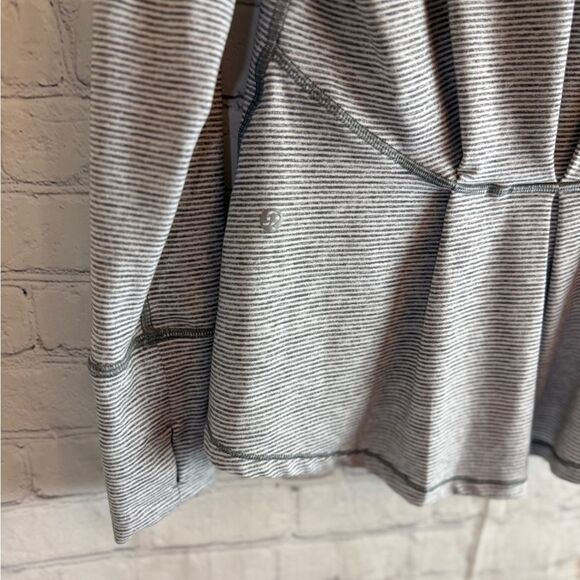 Lululemon Warm Your cored Stripped Long Sleeve Top Size Medium - Picture 9 of 11
